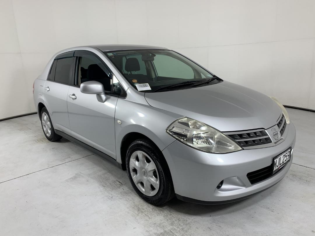 Nissan tiida latio 2010