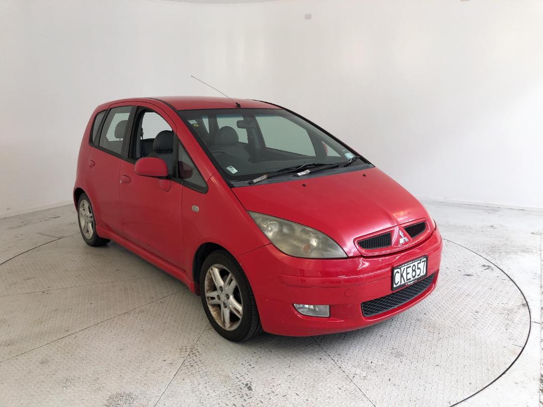 Mitsubishi colt 2004 года