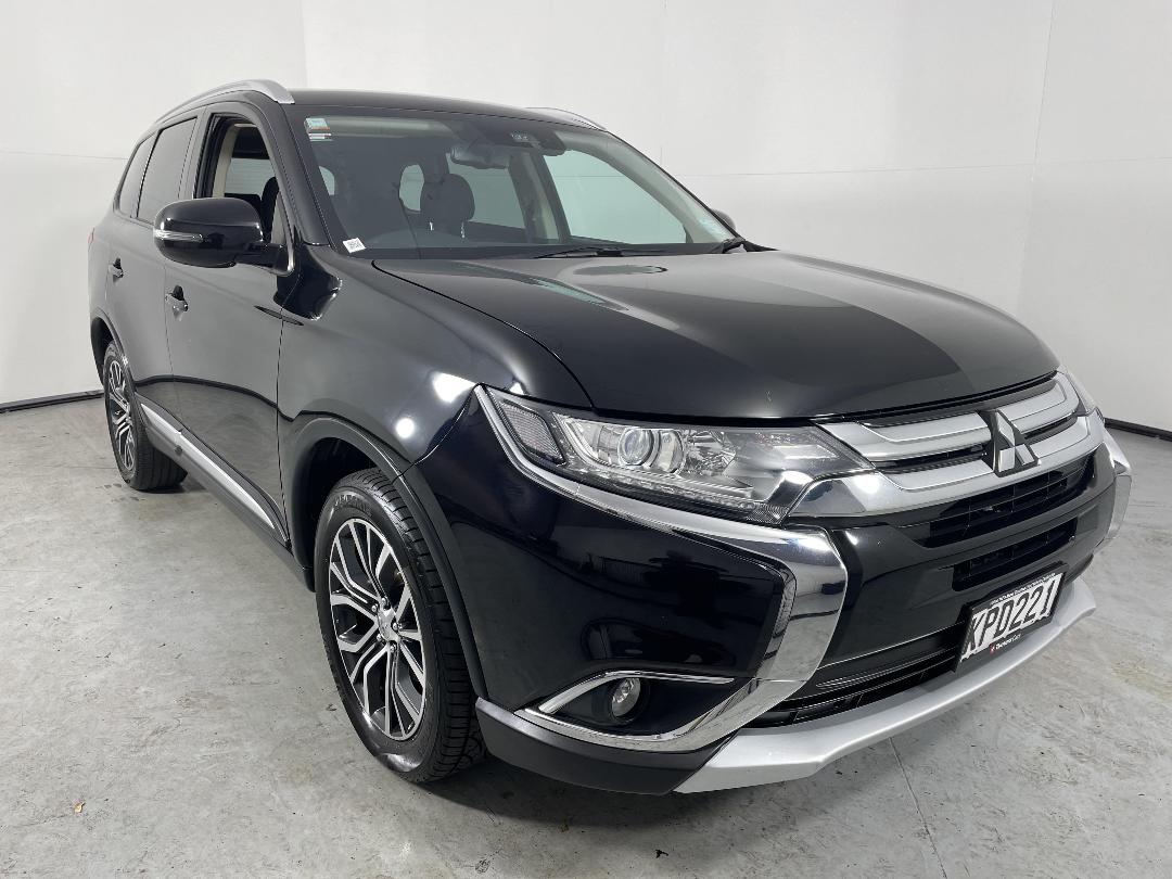 Used Mitsubishi Outlander XLS 2017 Palmerston North at Turners Cars
