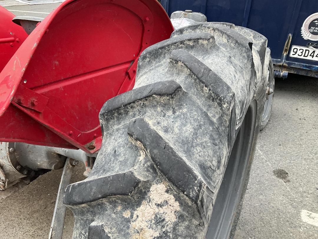 Photo '17' of Massey Ferguson 24 Tractor Photo '17' of Massey Ferguson 24 Tractor