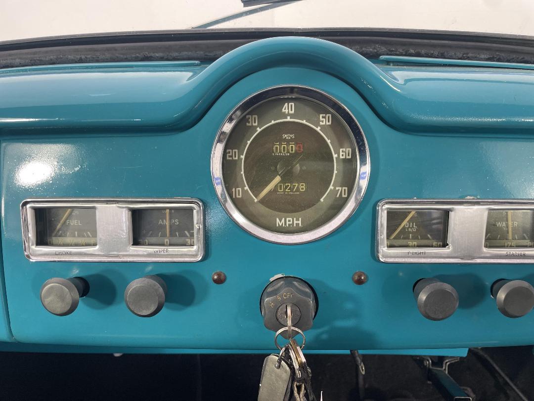 Photo '21' of Austin A40