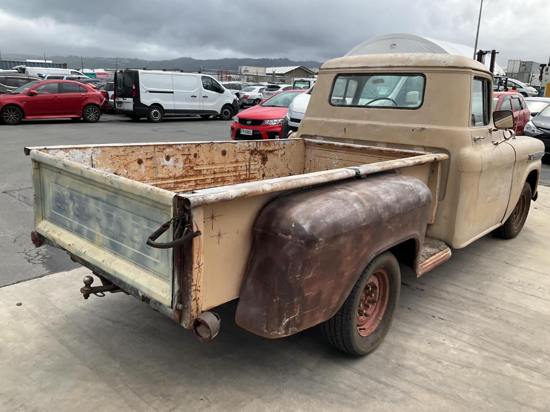 Photo '4' of Chevrolet Apache Fleetside