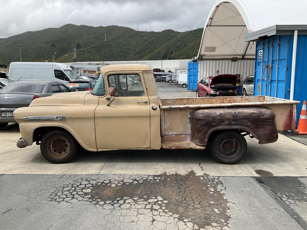 Photo '7' of Chevrolet Apache Fleetside