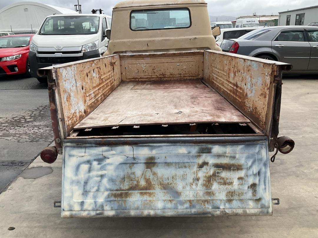 Photo '14' of Chevrolet Apache Fleetside