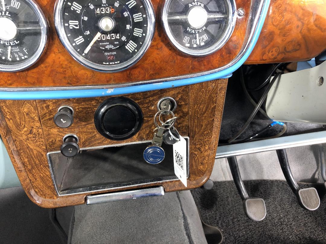 Photo '22' of Singer Gazelle