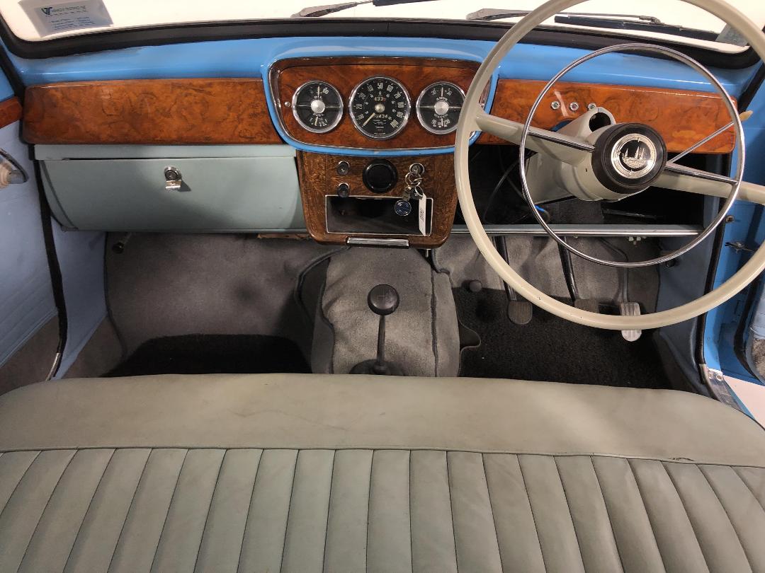 Photo '17' of Singer Gazelle