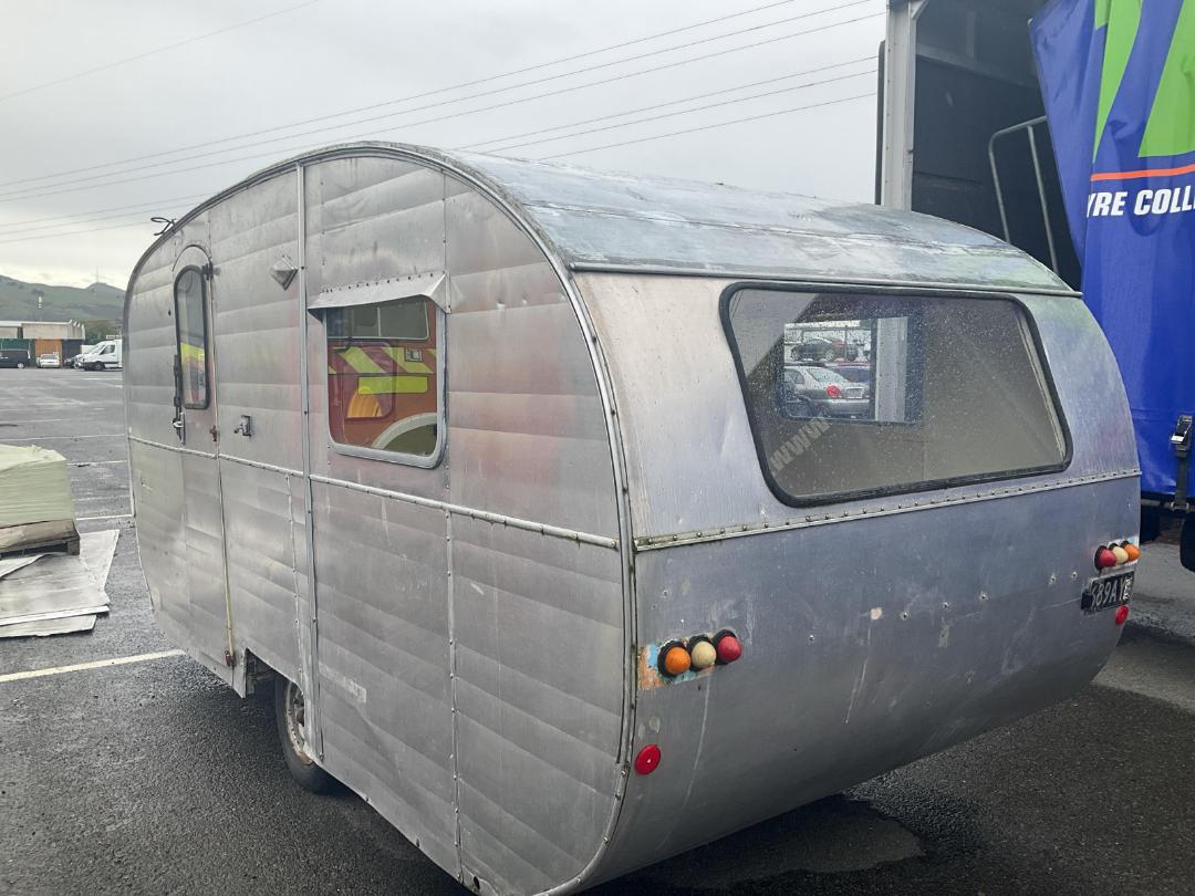 Photo '4' of Custombuilt Windsor Caravan - Single