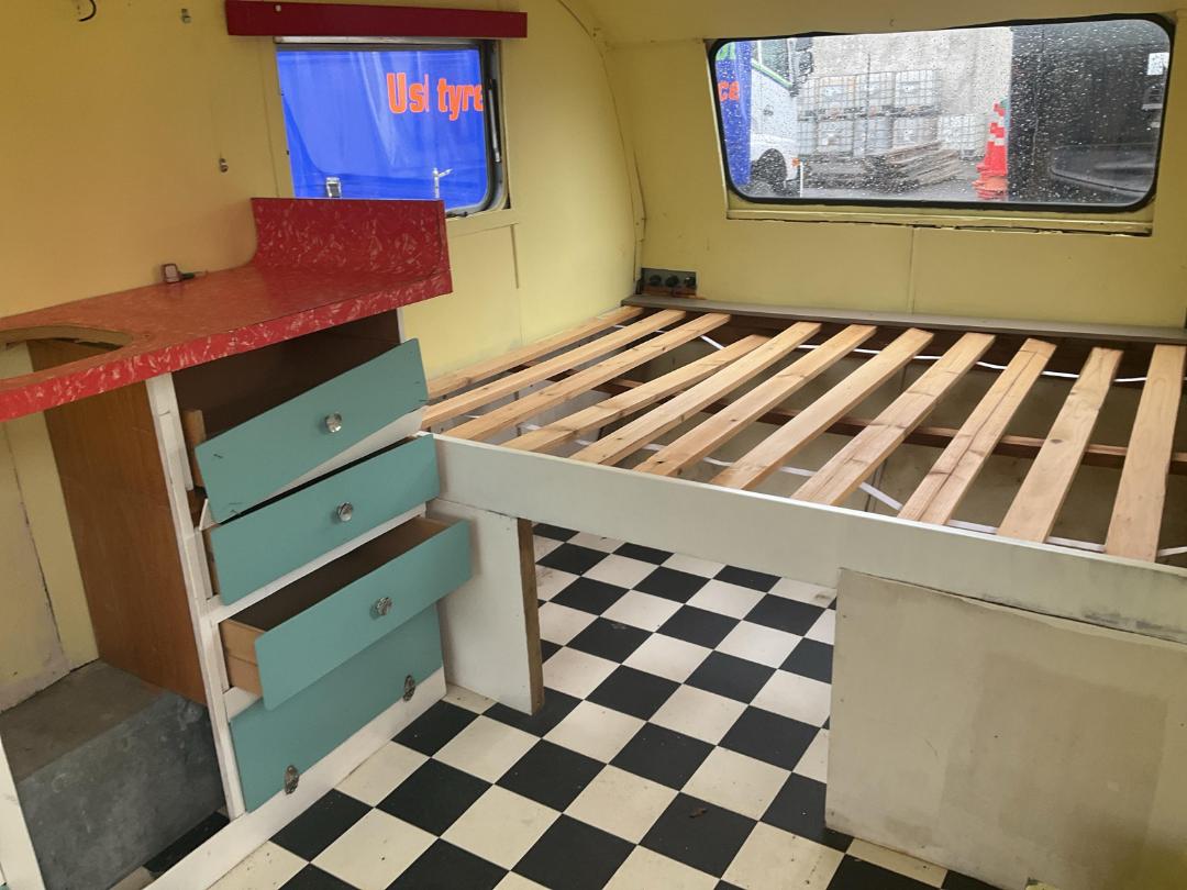 Photo '5' of Custombuilt Windsor Caravan - Single