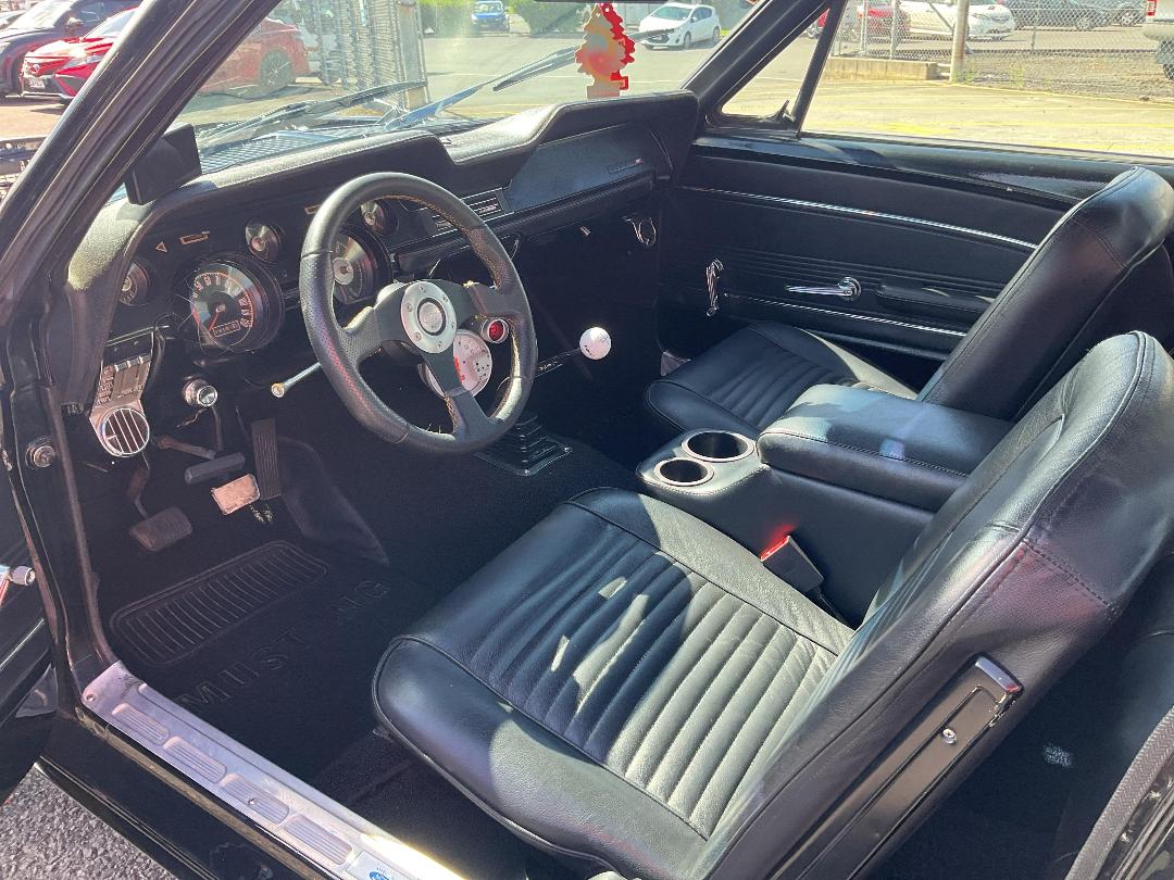 Photo '10' of Ford Mustang Photo '10' of Ford Mustang