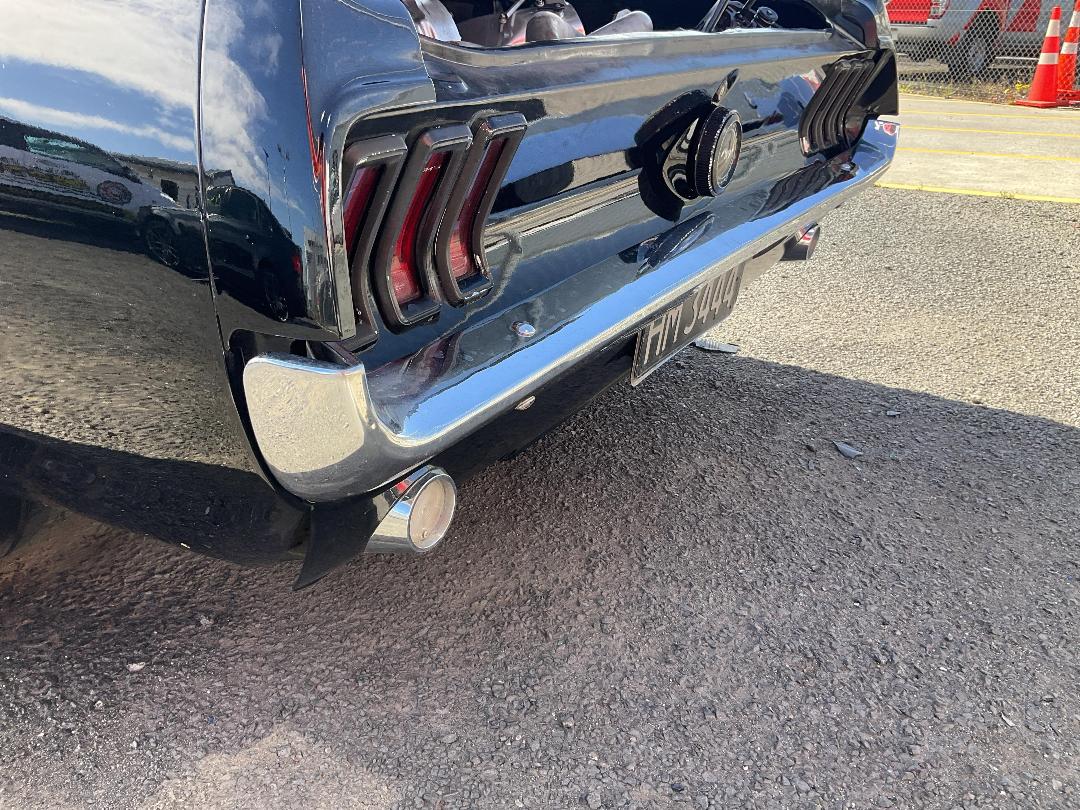 Photo '8' of Ford Mustang Photo '8' of Ford Mustang