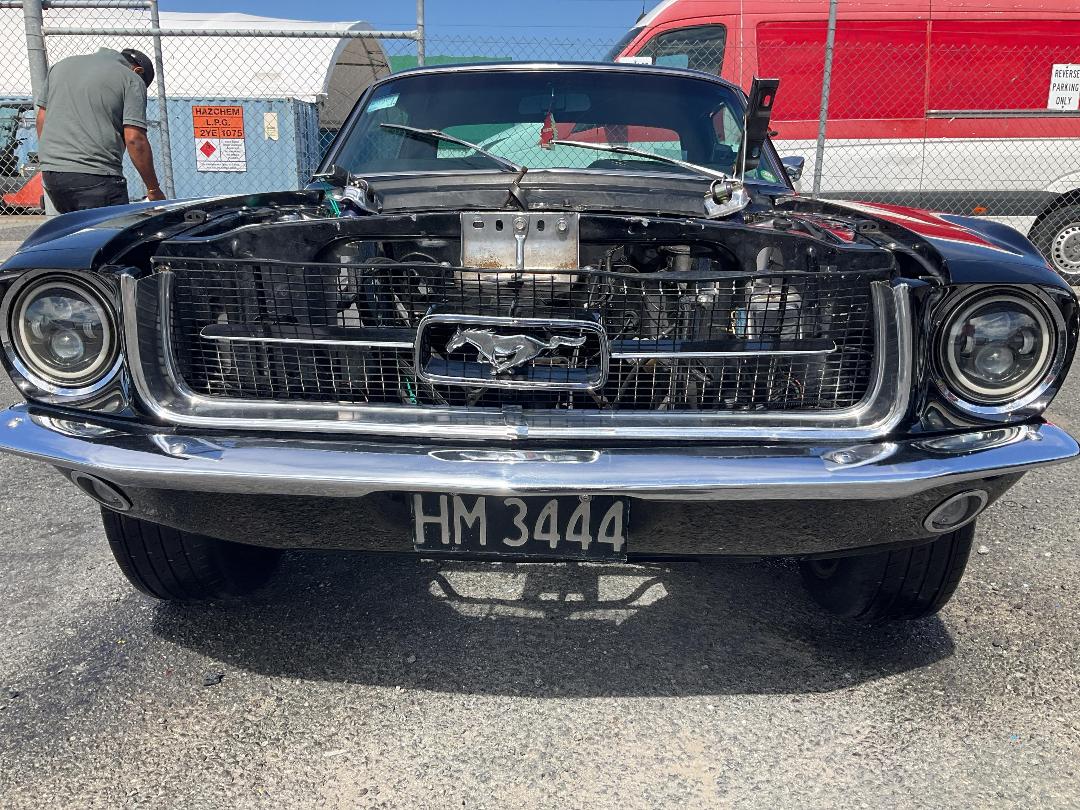 Photo '3' of Ford Mustang Photo '3' of Ford Mustang