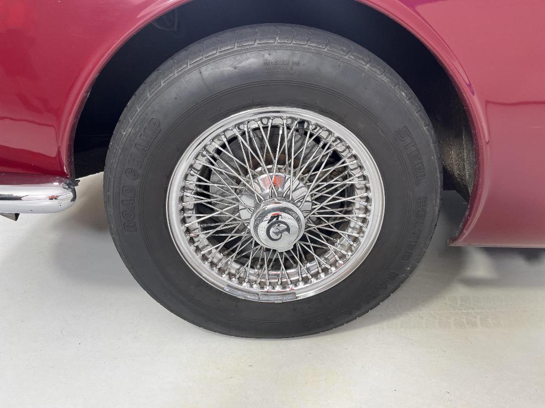 Photo '10' of Daimler V8 250