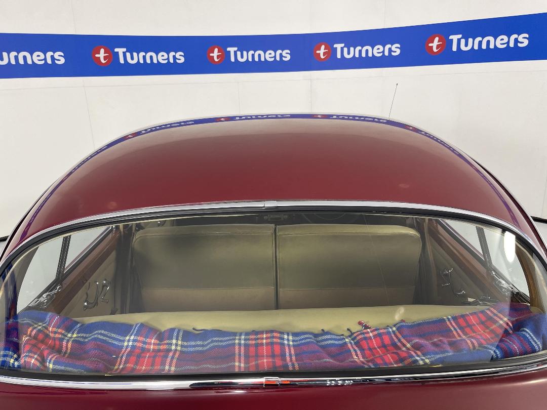 Photo '26' of Daimler V8 250