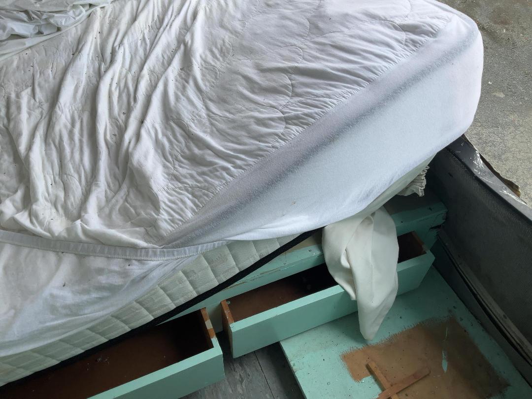 Photo '34' of Ford D300 Motorhome