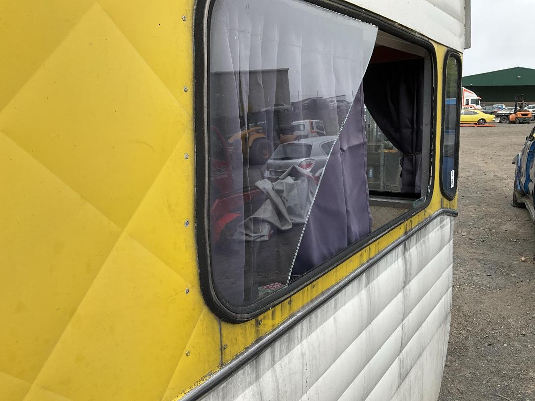 Photo '15' of FREEWAY CARAVAN Caravan - Single Photo '15' of FREEWAY CARAVAN Caravan - Single