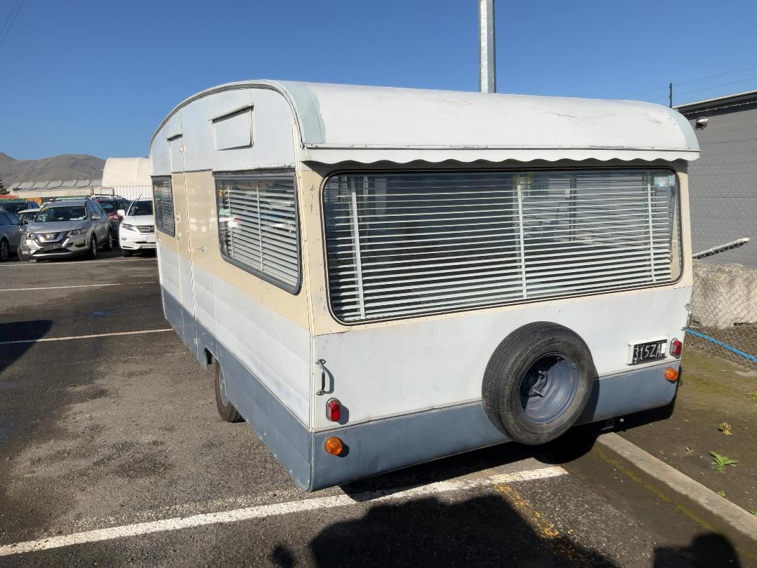 Photo '2' of CLASSIC CARAVAN Caravan - Single Photo '2' of CLASSIC CARAVAN Caravan - Single