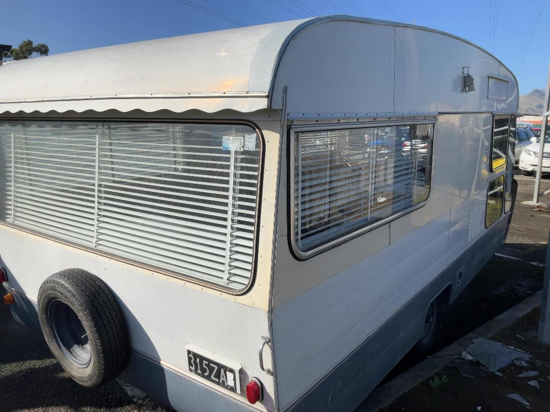 Photo '4' of CLASSIC CARAVAN Caravan - Single Photo '4' of CLASSIC CARAVAN Caravan - Single