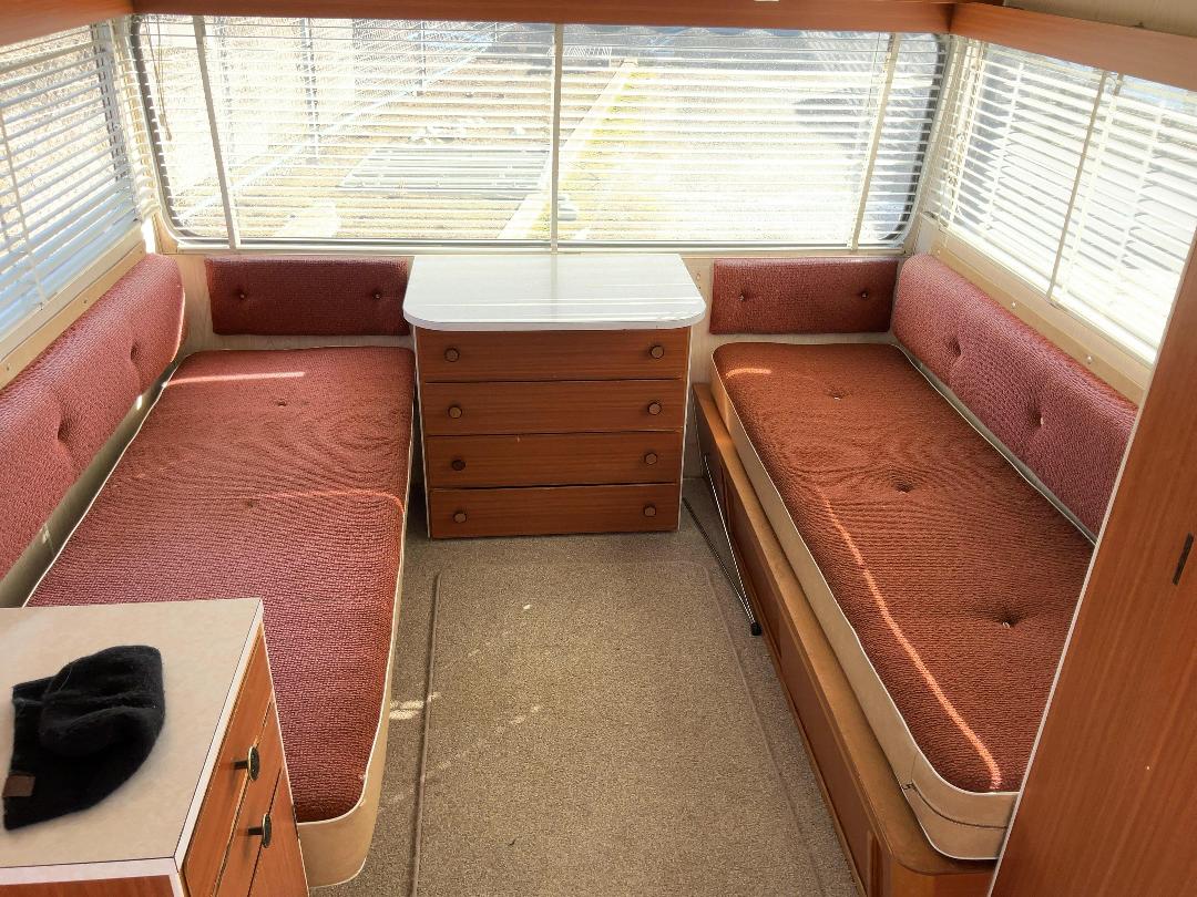 Photo '14' of CLASSIC CARAVAN Caravan - Single Photo '14' of CLASSIC CARAVAN Caravan - Single