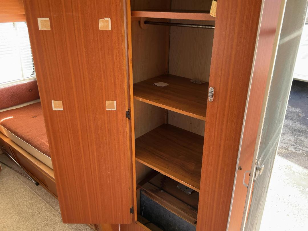 Photo '15' of CLASSIC CARAVAN Caravan - Single Photo '15' of CLASSIC CARAVAN Caravan - Single