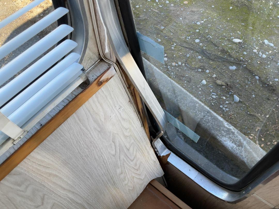 Photo '19' of CLASSIC CARAVAN Caravan - Single Photo '19' of CLASSIC CARAVAN Caravan - Single