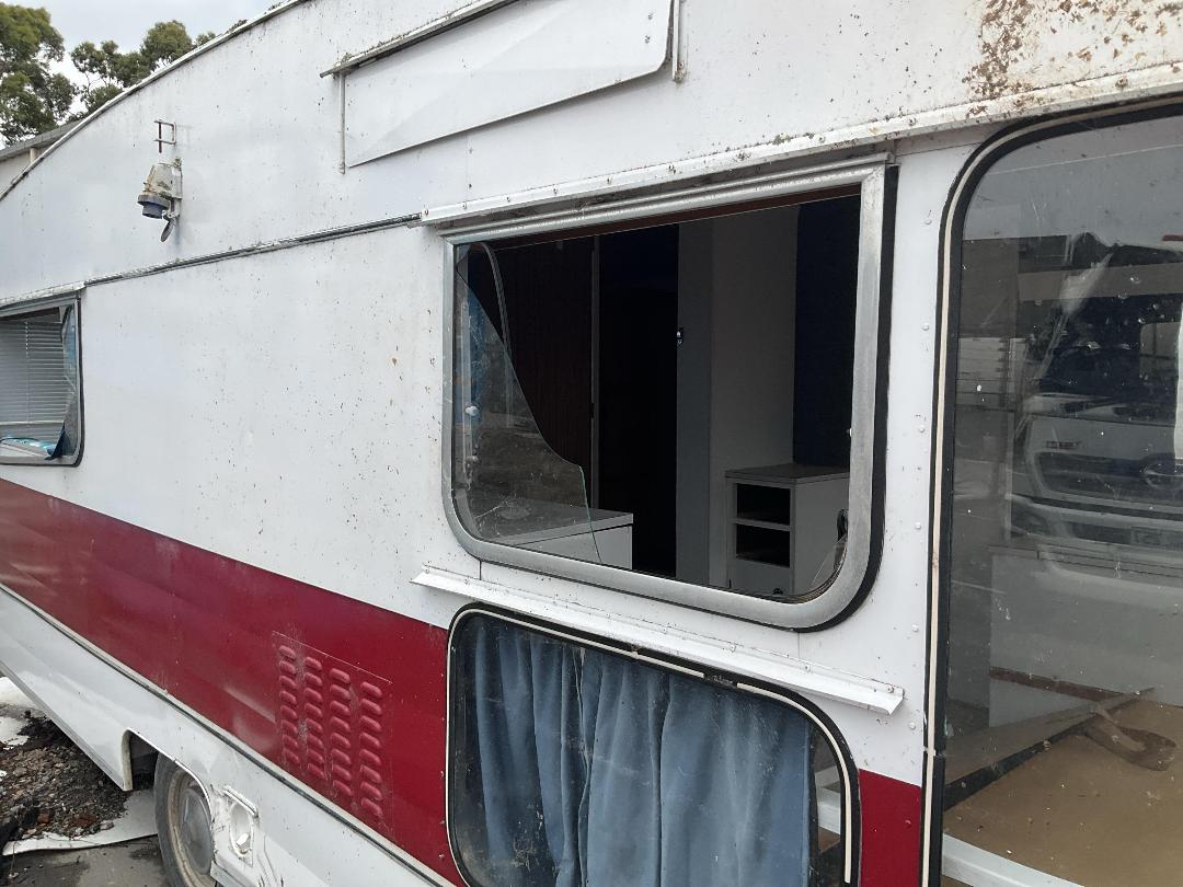 Photo '12' of CARAVAN CLASSIC Caravan - Tandem Photo '12' of CARAVAN CLASSIC Caravan - Tandem