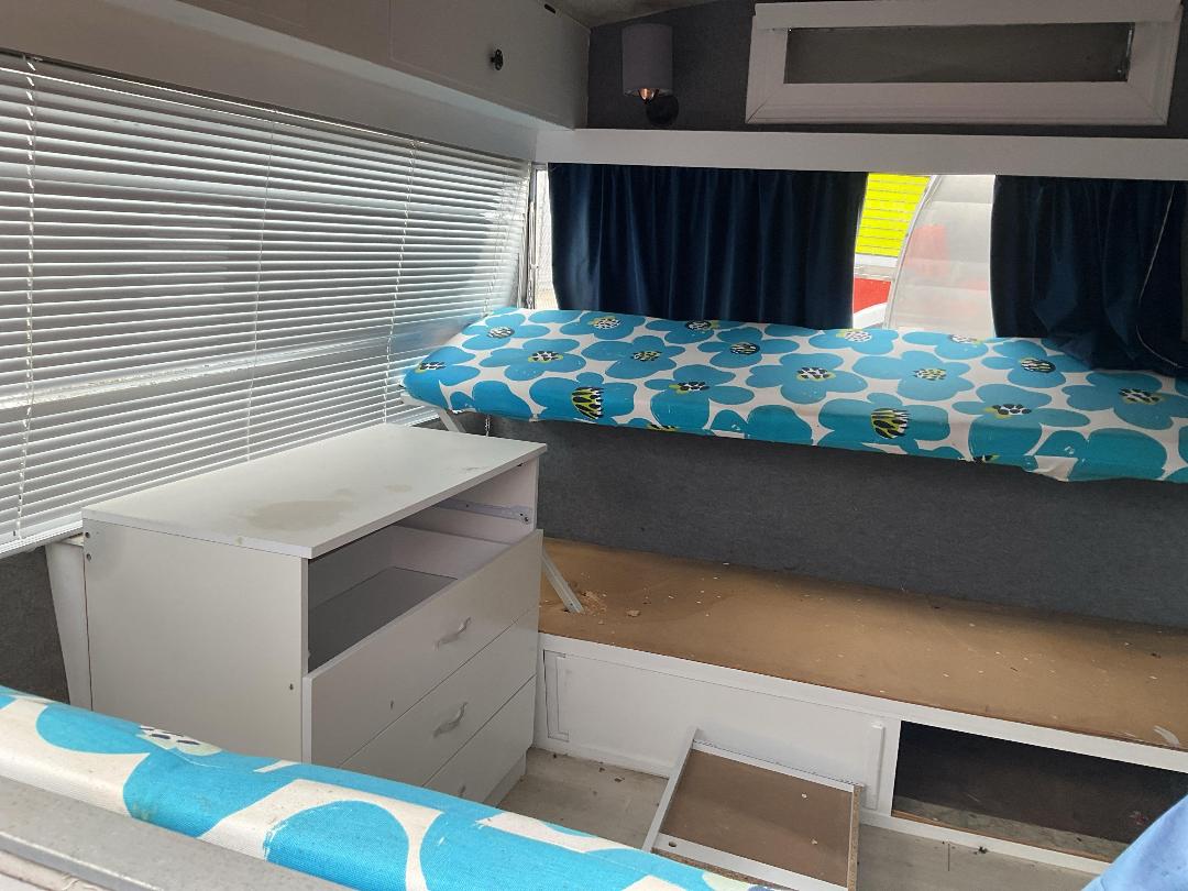 Photo '23' of CARAVAN CLASSIC Caravan - Tandem Photo '23' of CARAVAN CLASSIC Caravan - Tandem