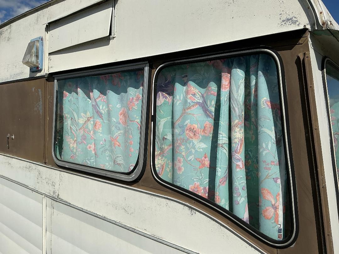 Photo '23' of CARAVAN ANGLO Caravan - Single