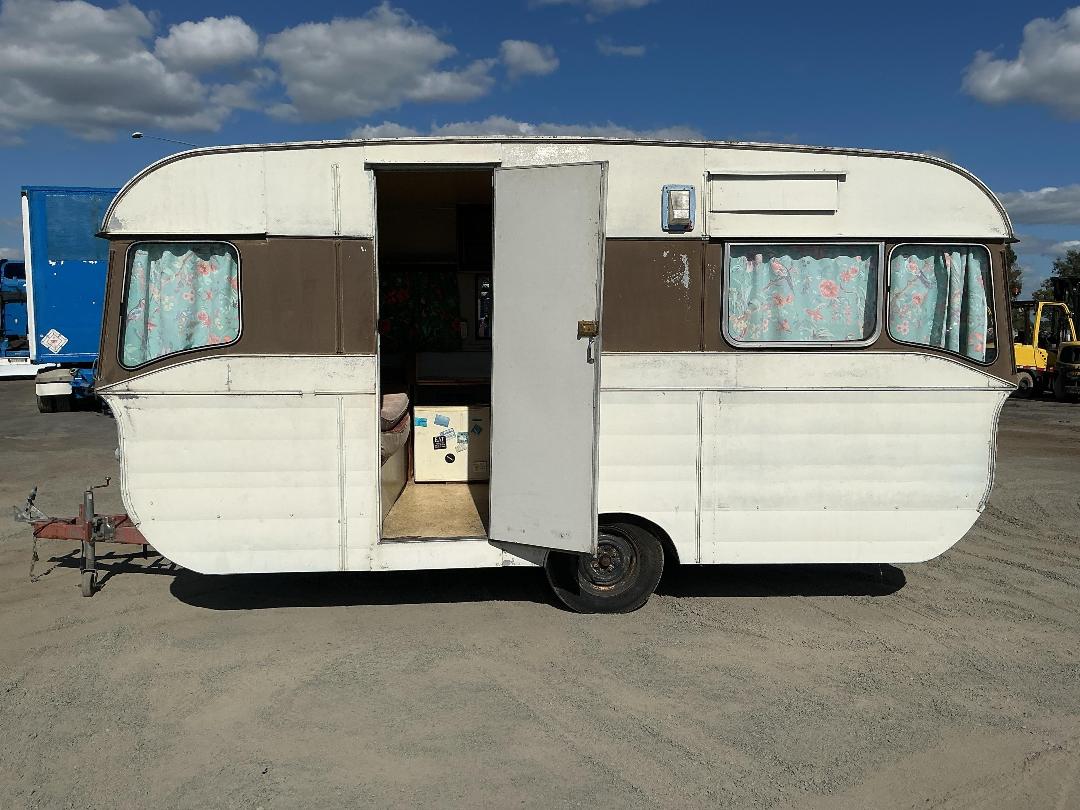 Photo '6' of CARAVAN ANGLO Caravan - Single