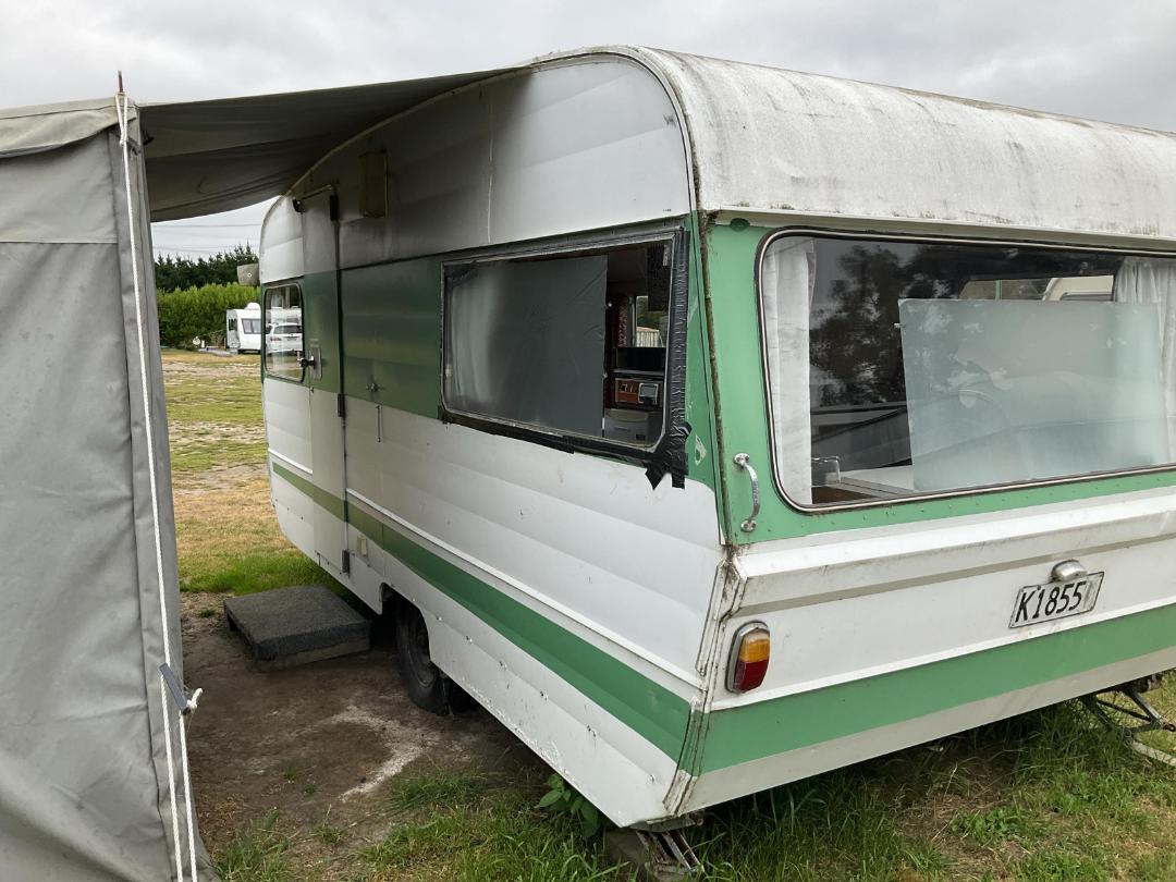 Photo '6' of FURNWARE 15A Caravan - Single Photo '6' of FURNWARE 15A Caravan - Single