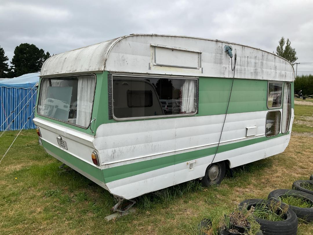 Photo '3' of FURNWARE 15A Caravan - Single Photo '3' of FURNWARE 15A Caravan - Single