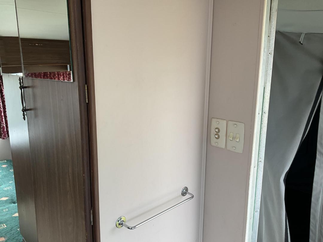 Photo '28' of FURNWARE 15A Caravan - Single Photo '28' of FURNWARE 15A Caravan - Single