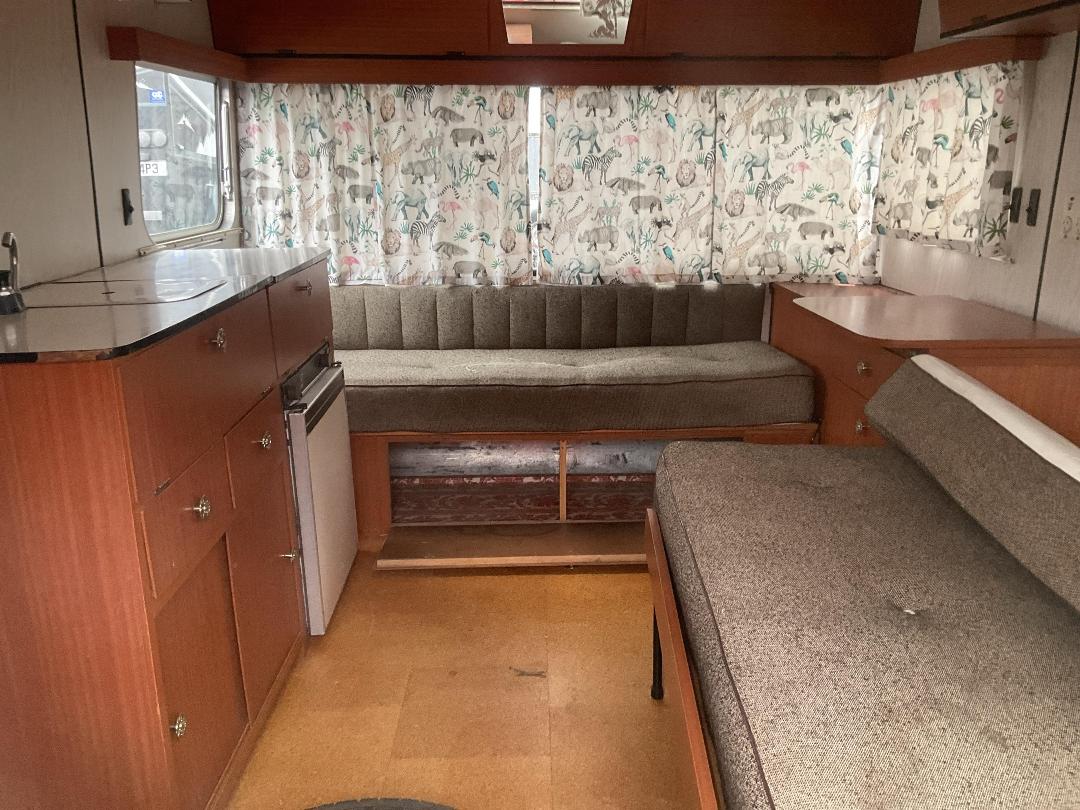Photo '8' of Zephyr 340PLAND Caravan - Single
