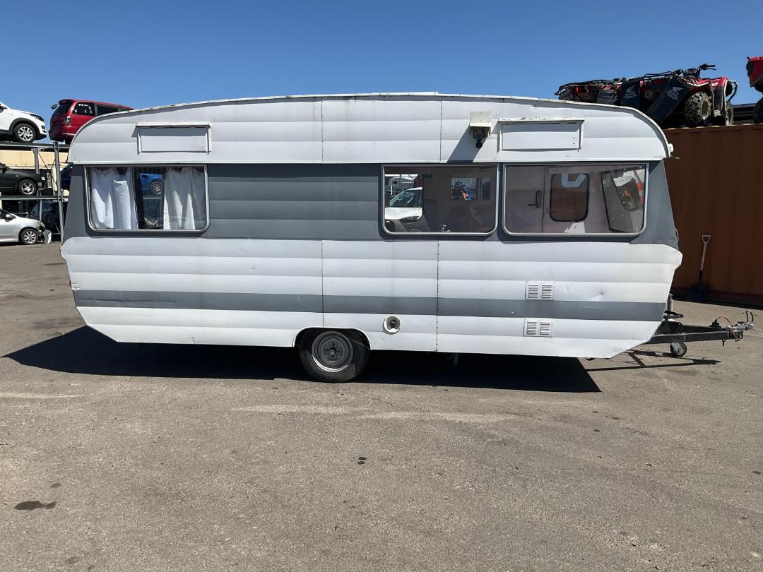 Photo '2' of Oxford Caravan Caravan - Single Photo '2' of Oxford Caravan Caravan - Single