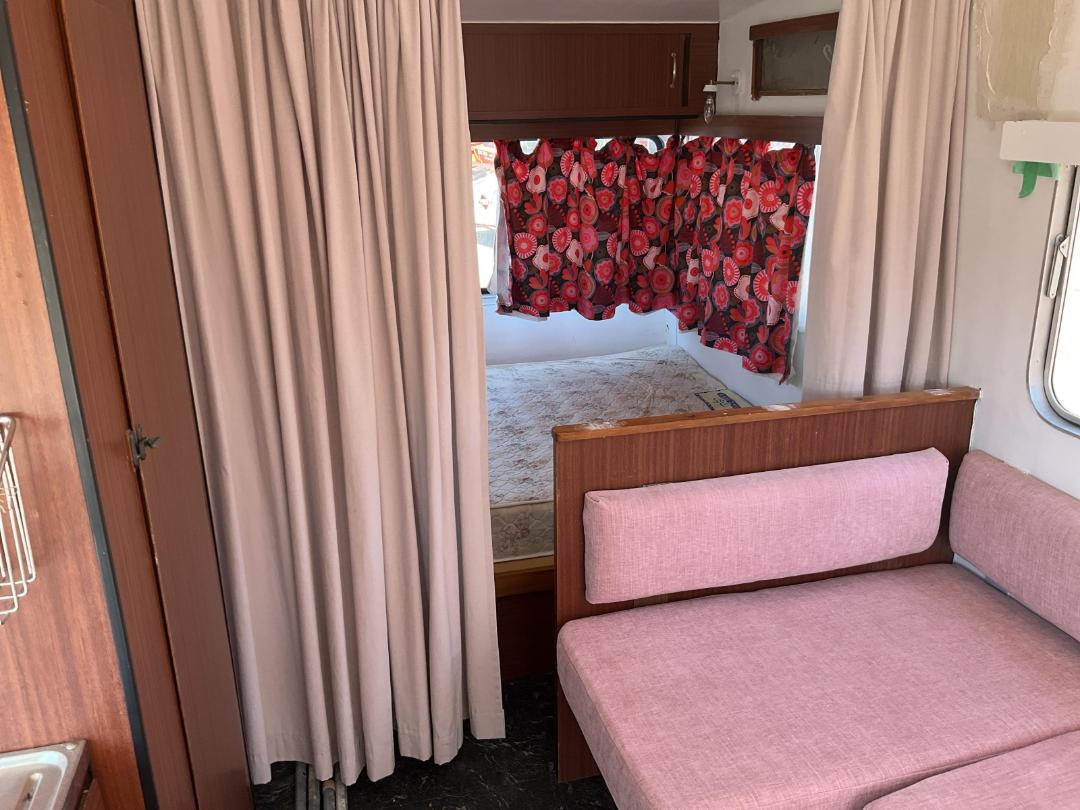 Photo '12' of Oxford Caravan Caravan - Single Photo '12' of Oxford Caravan Caravan - Single