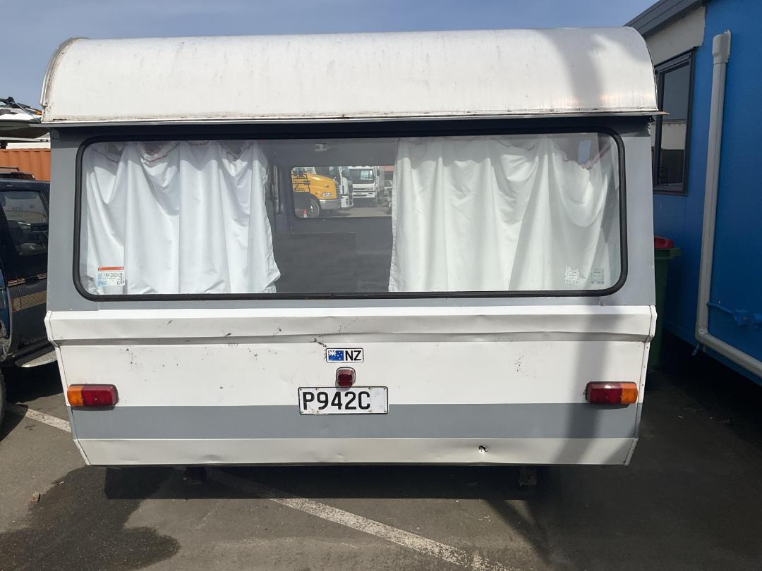 Photo '4' of Oxford Caravan Caravan - Single Photo '4' of Oxford Caravan Caravan - Single