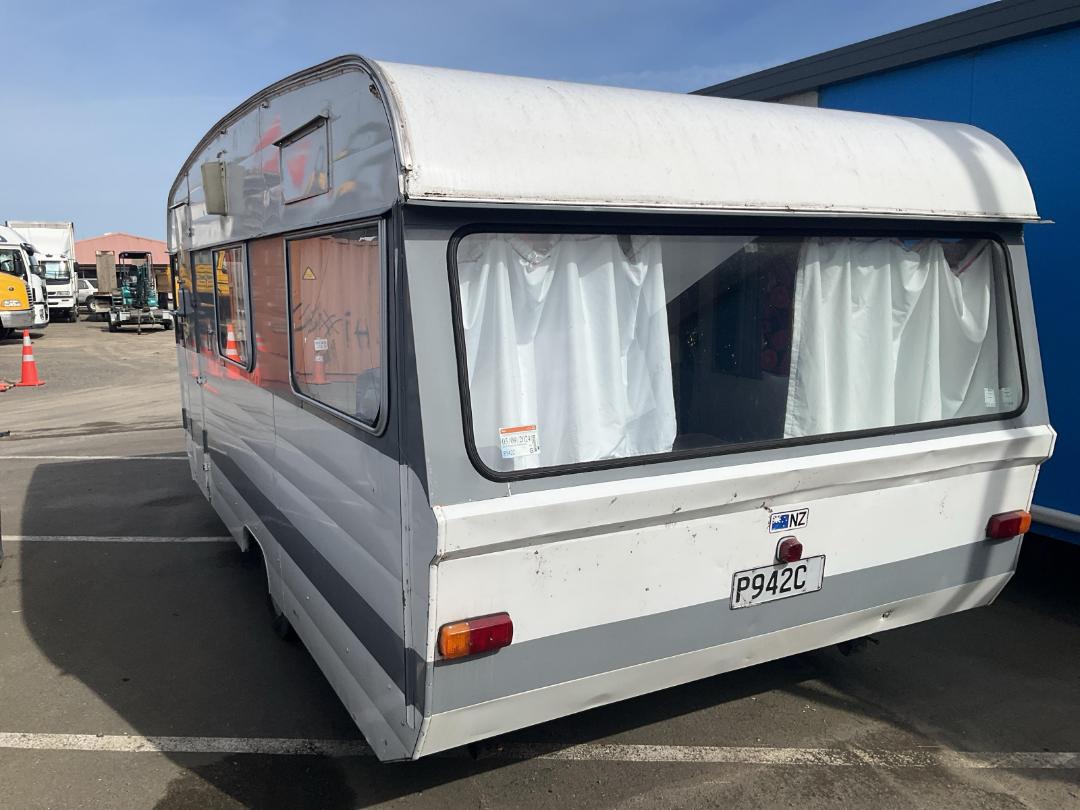 Photo '3' of Oxford Caravan Caravan - Single Photo '3' of Oxford Caravan Caravan - Single