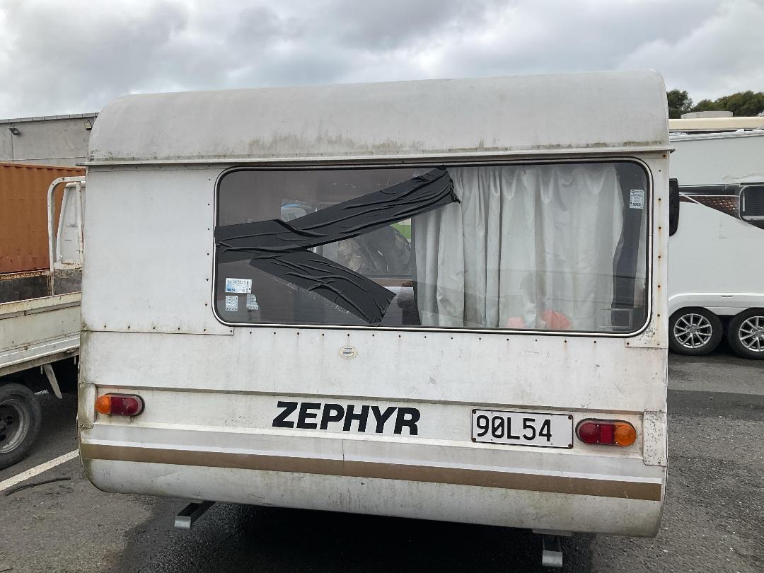 Photo '5' of Zephyr CARAVAN Caravan - Single Photo '5' of Zephyr CARAVAN Caravan - Single