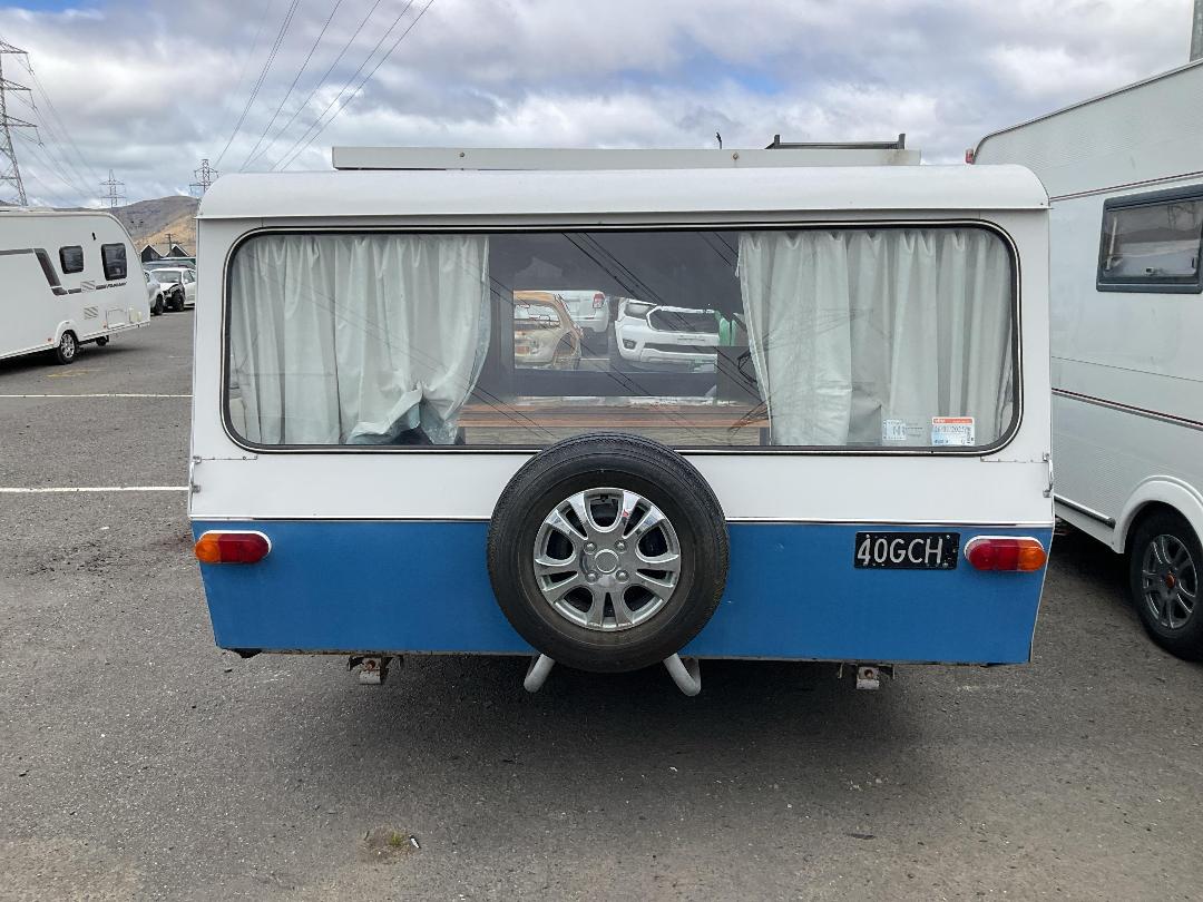 Photo '4' of LITEWEIGHT POPTOP Caravan - Single