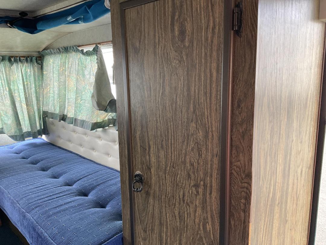 Photo '11' of LITEWEIGHT POPTOP Caravan - Single