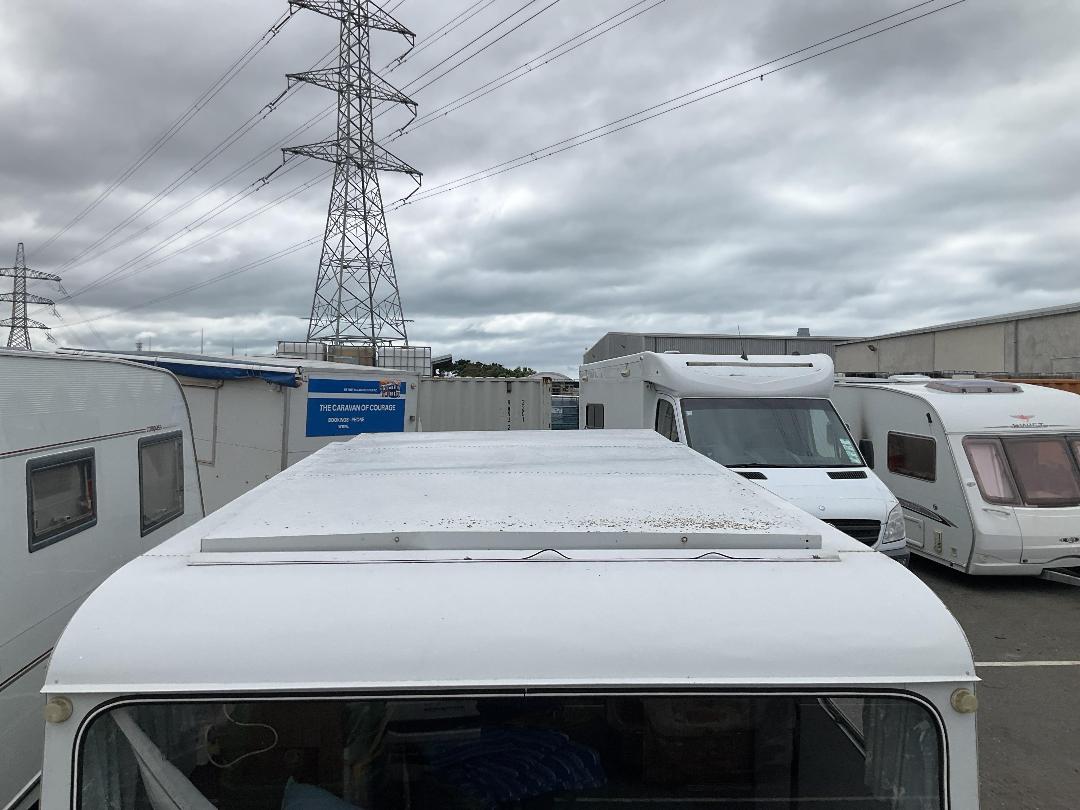 Photo '14' of LITEWEIGHT POPTOP Caravan - Single