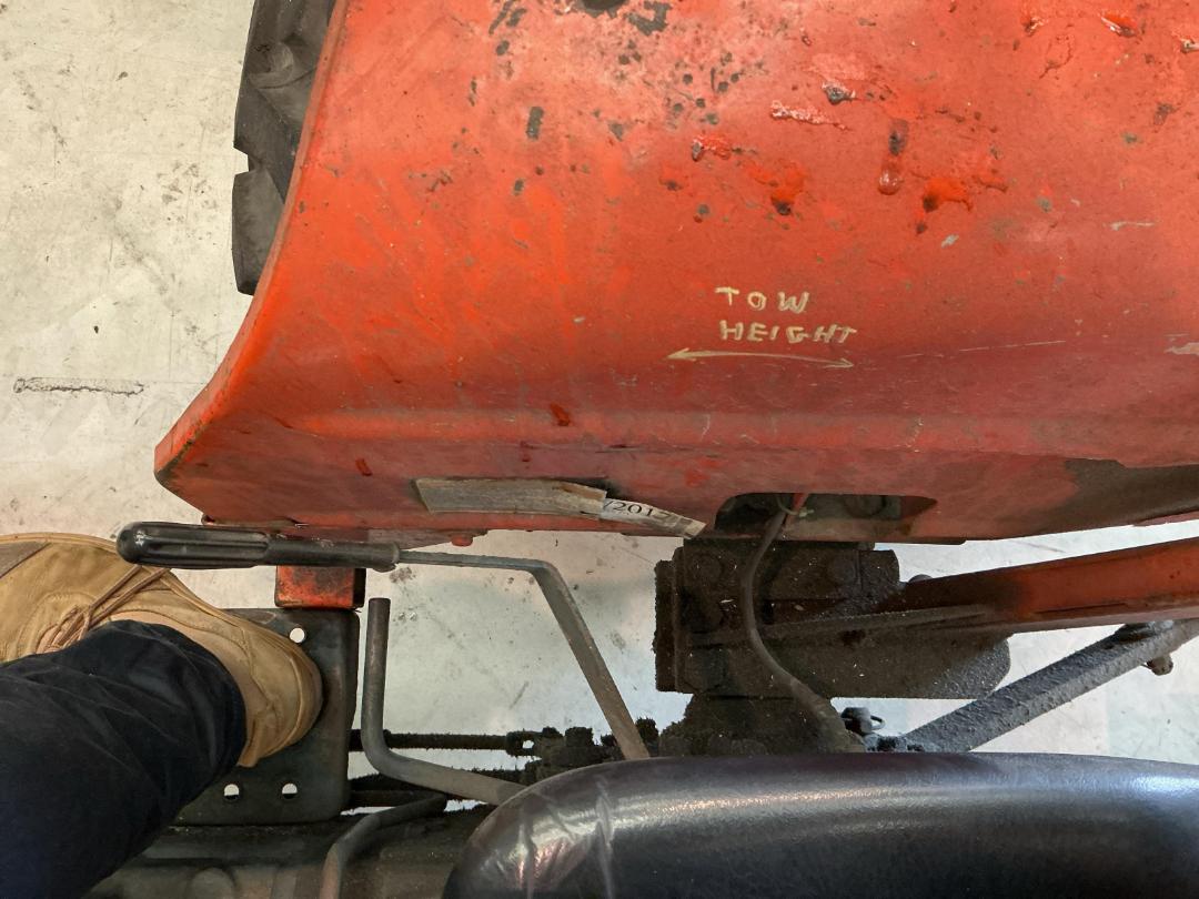 Photo '17' of Kubota L245 DT Tractor