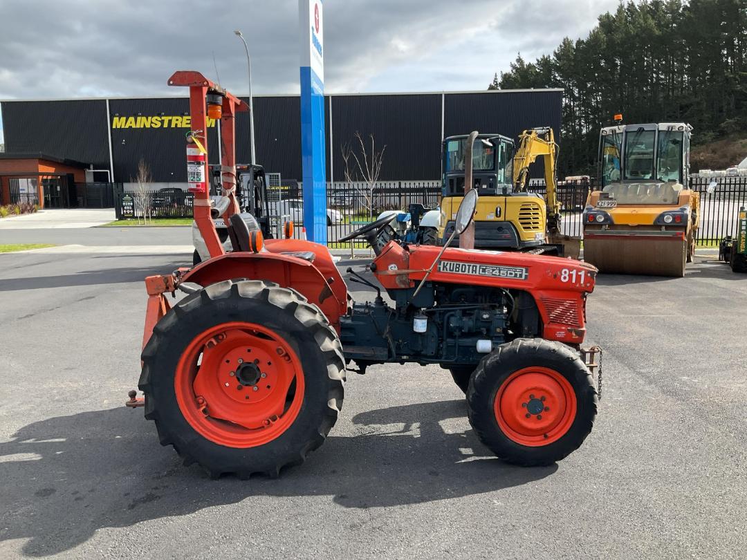 Photo '3' of Kubota L245 DT Tractor