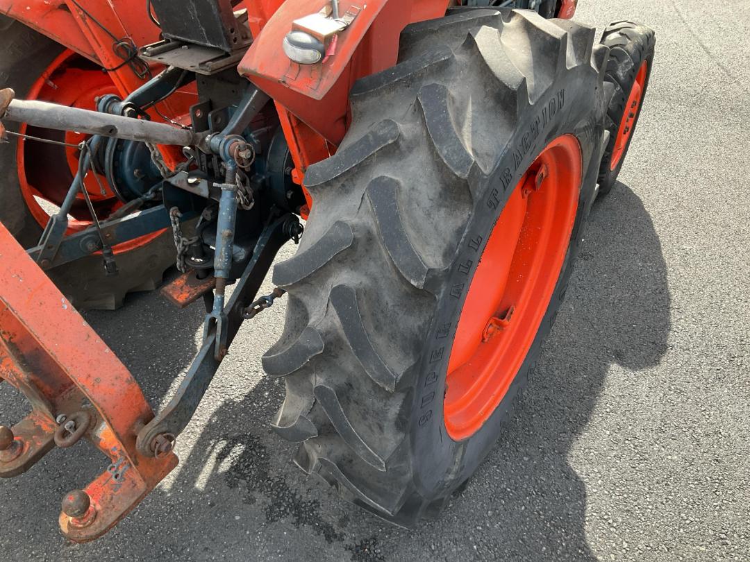 Photo '21' of Kubota L245 DT Tractor