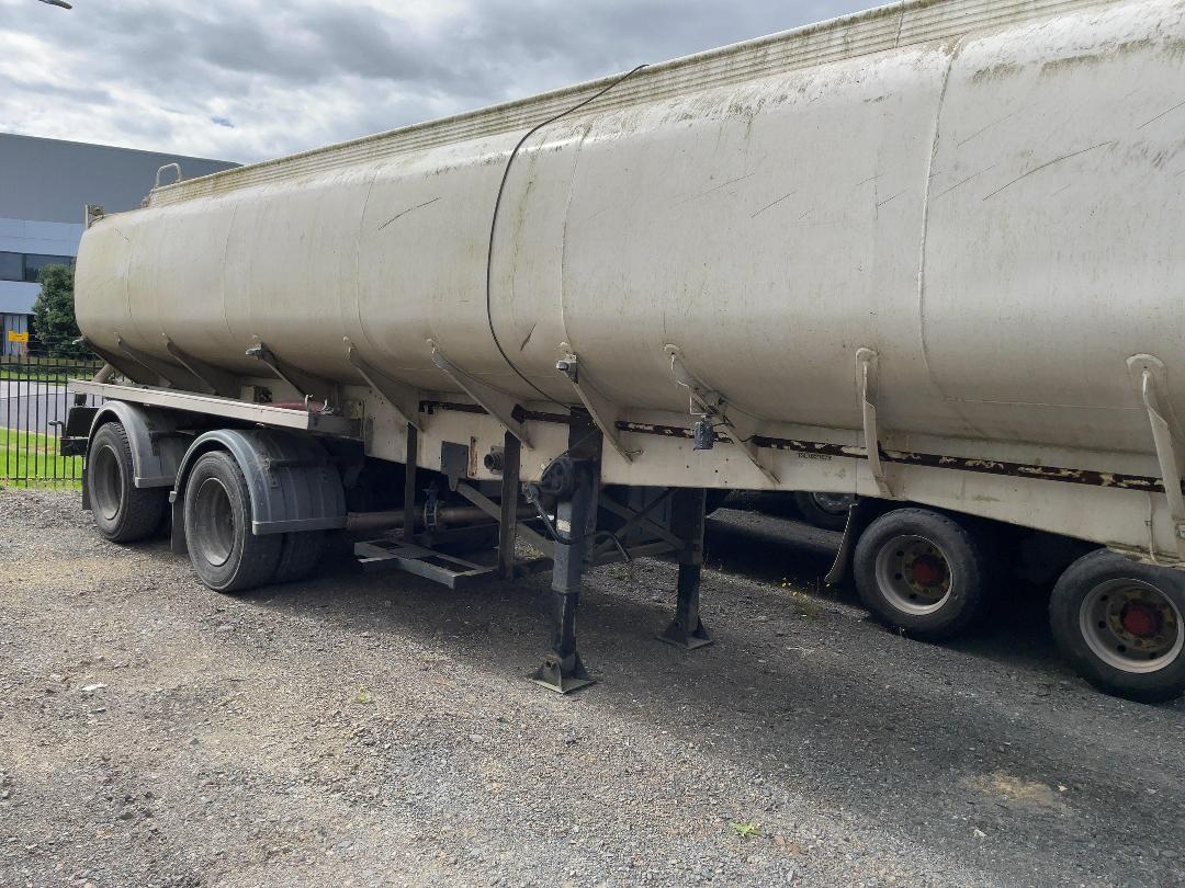 Photo '6' of LOWES INDUSTRIES Tanker - Tandem