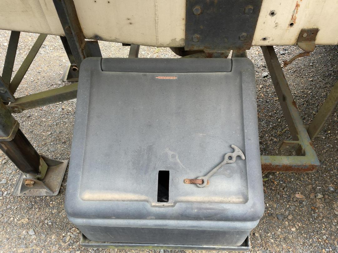 Photo '13' of LOWES INDUSTRIES Tanker - Tandem