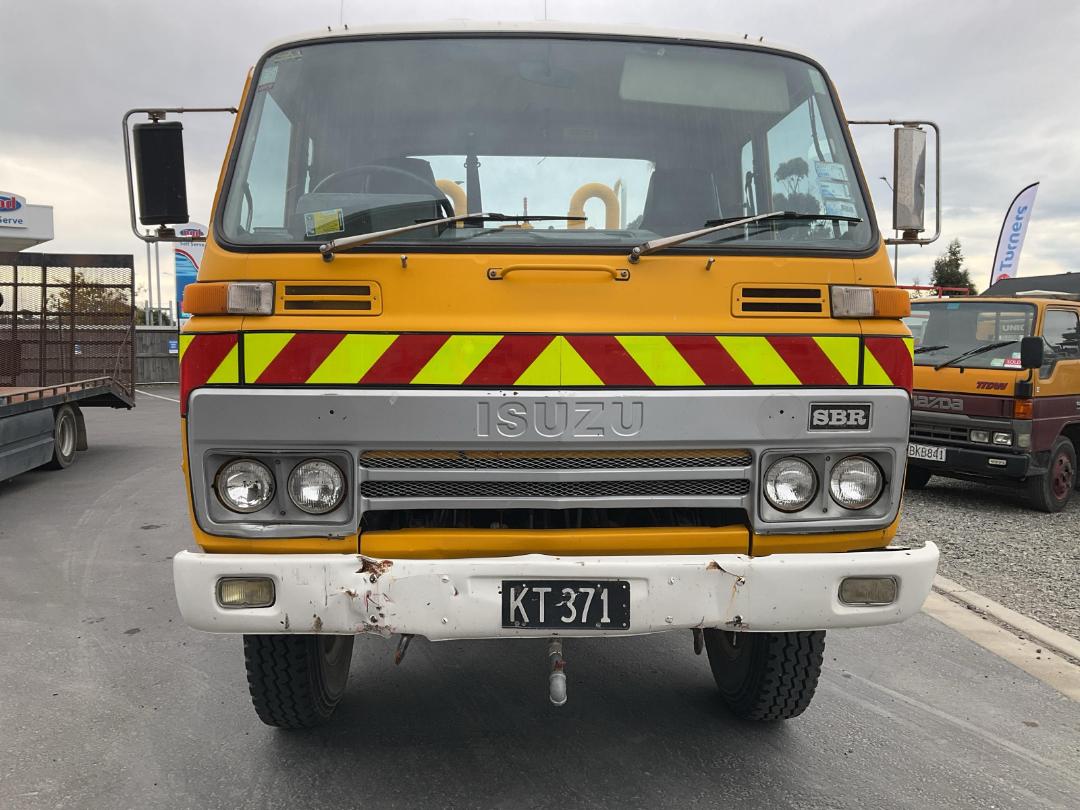 Photo '3' of Isuzu SBR422B Fire Appliance Photo '3' of Isuzu SBR422B Fire Appliance