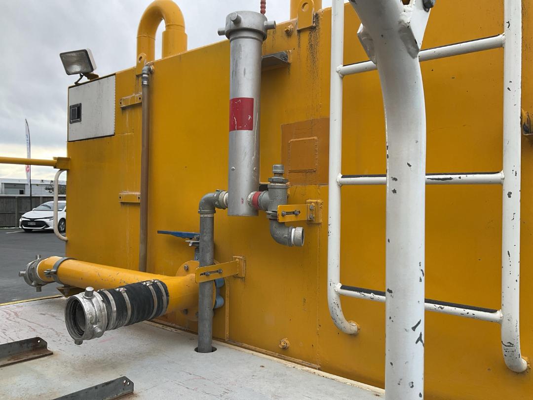 Photo '16' of Isuzu SBR422B Fire Appliance Photo '16' of Isuzu SBR422B Fire Appliance