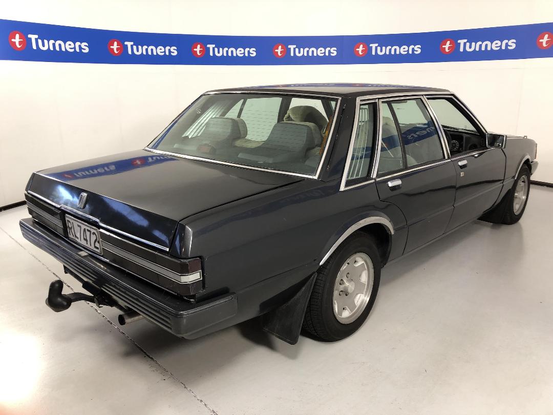 Photo '7' of Ford LTD Photo '7' of Ford LTD