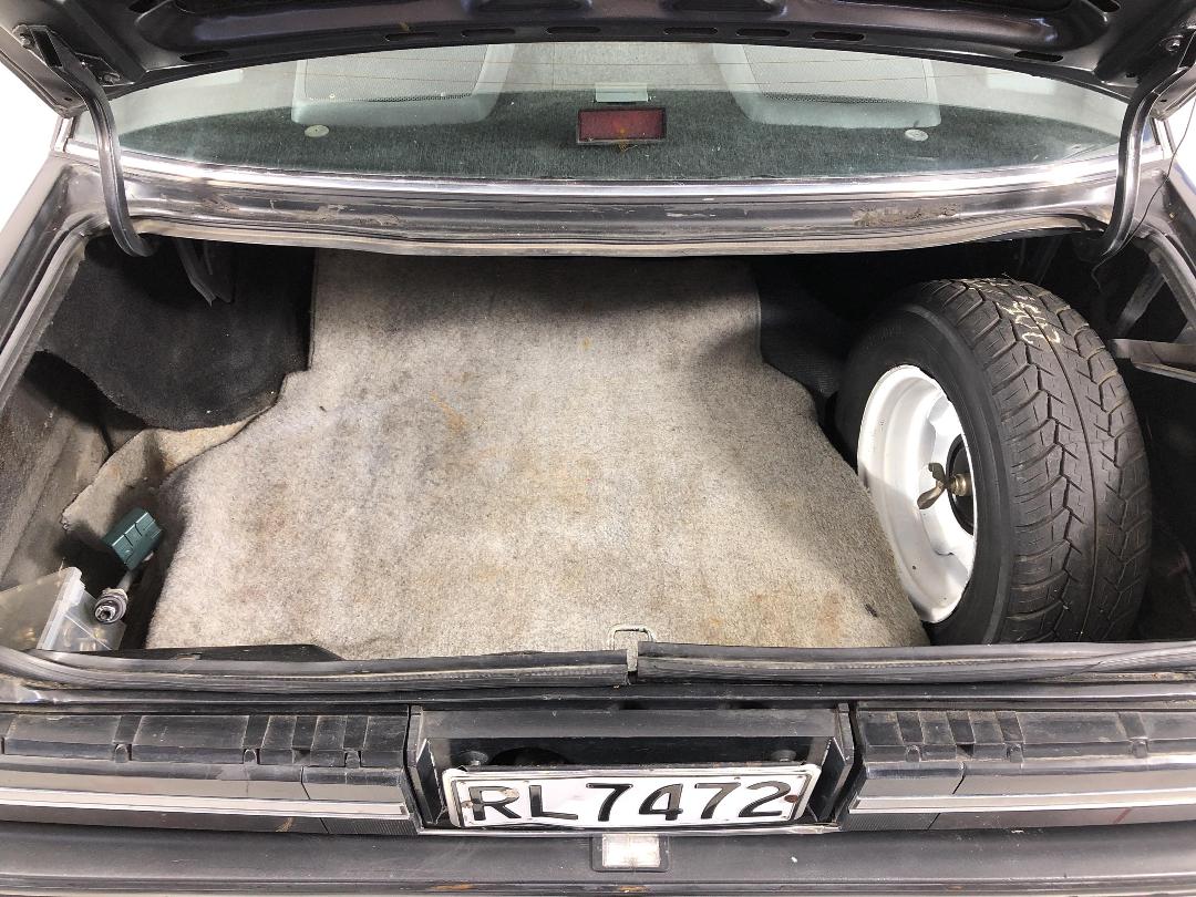 Photo '14' of Ford LTD Photo '14' of Ford LTD