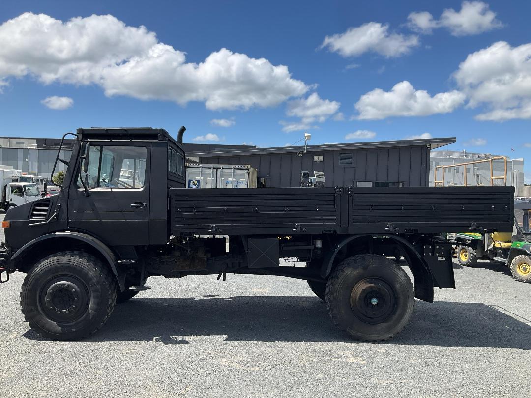 Photo '7' of Mercedes-Benz U1700L Flat Deck Photo '7' of Mercedes-Benz U1700L Flat Deck